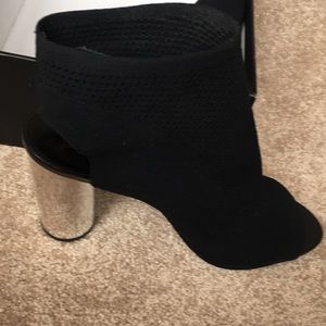 Design Lab all black and heels